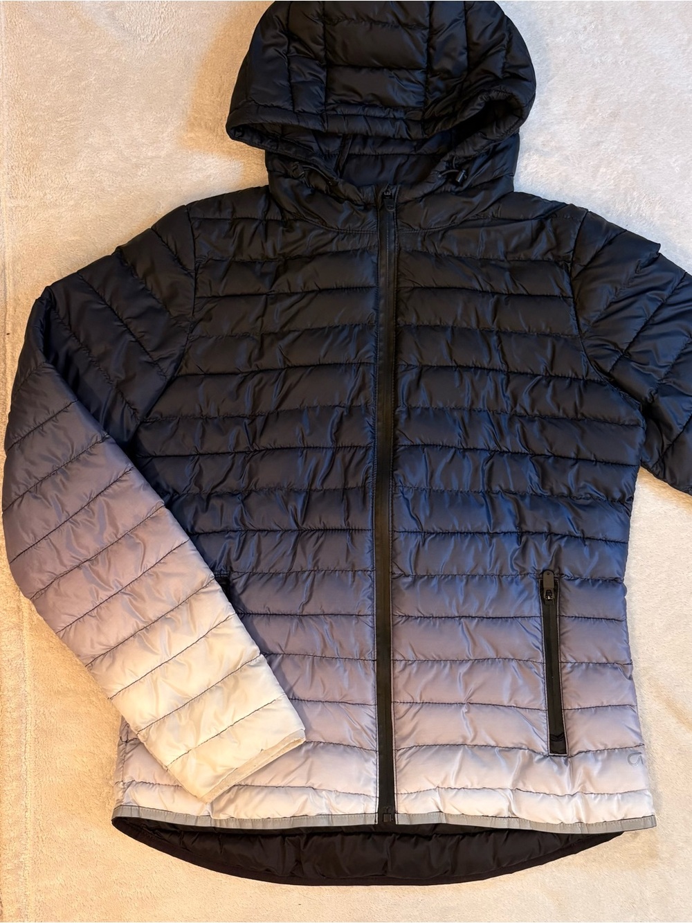 GAP Body Ombre Hooded Primaloft Puffer Jacket Black to Light Gray Sz M